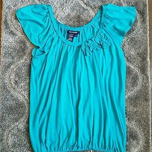 💟 Teal Top with Flower Detail